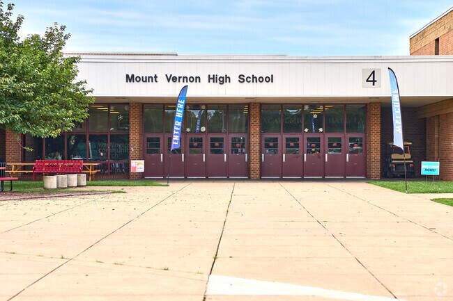 The Mount Vernon High School serves all teenagers in grades 9-12 in the Mt. Vernon neighborhood.