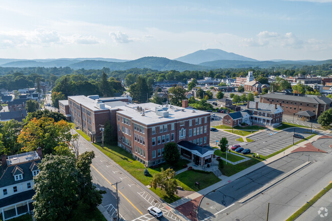 Stevens High School is the only public high school in Claremont and serves grades 9-12.