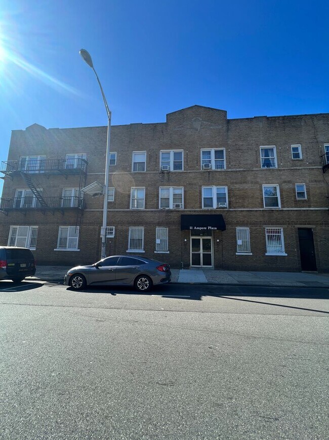 11 Ampere Plaza, East Orange, NJ 07017