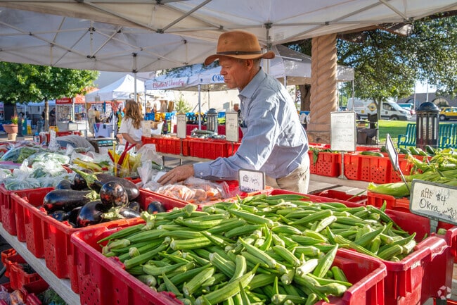 Sonoma Ranch offers a short and easy drive to downtown.