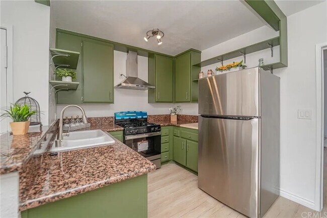 14560 Clark St unit 213, Sherman Oaks, CA 91411 - photo 6