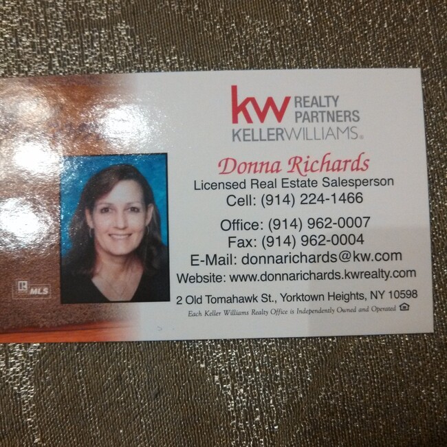 Agent Photo