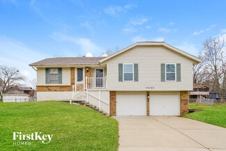 15133 S Navaho Dr, Olathe, KS 66062