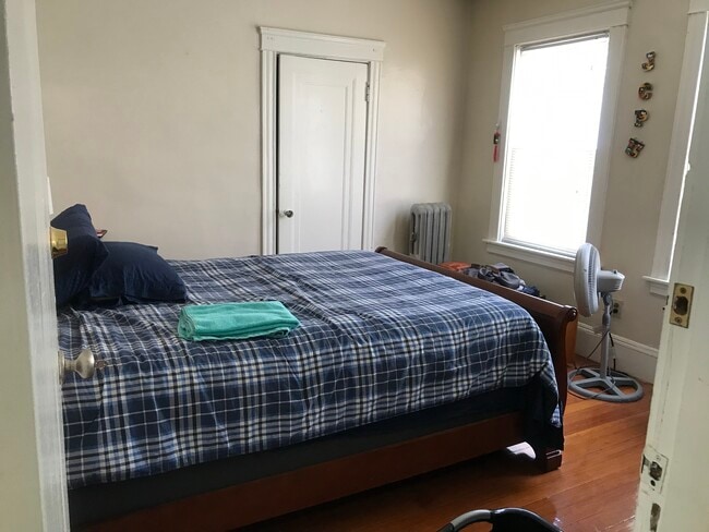 47 Pembroke Ave unit 3, Providence, RI 02908 - photo 6