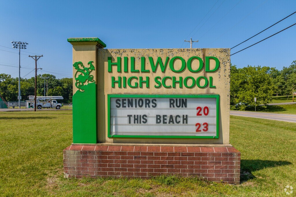 Hillwood High, Rankings & Reviews - Homes.com