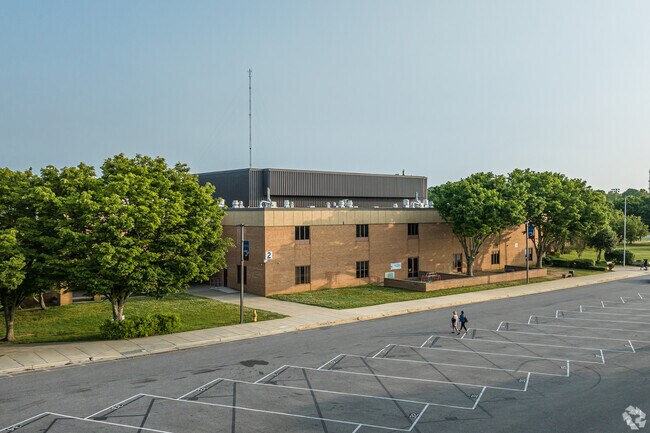 Annapolis High School is a public school serving grades 9-12 in Eastport.