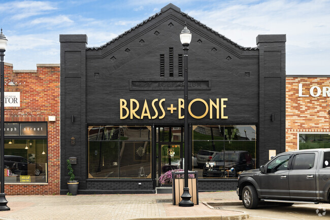 Host intimate gatherings with cocktails at Brass + Bone’s stylish venue in Perryville, MO.​
