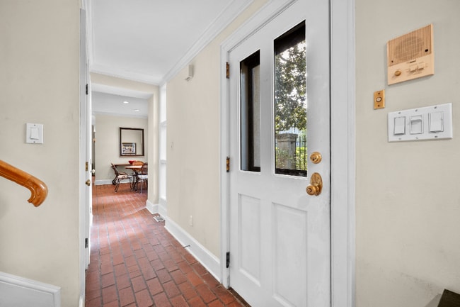 69 Anson St, Charleston, SC 29401 - photo 4