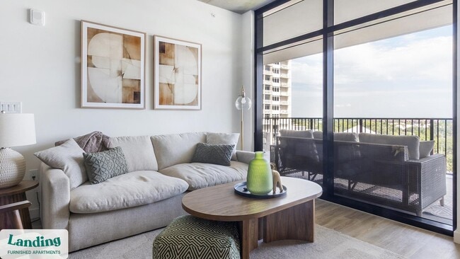 221 Main St N unit 712, Saint Petersburg, FL 33716 - photo 2