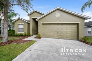 2220 Colville Chase Dr, Ruskin, FL 33570