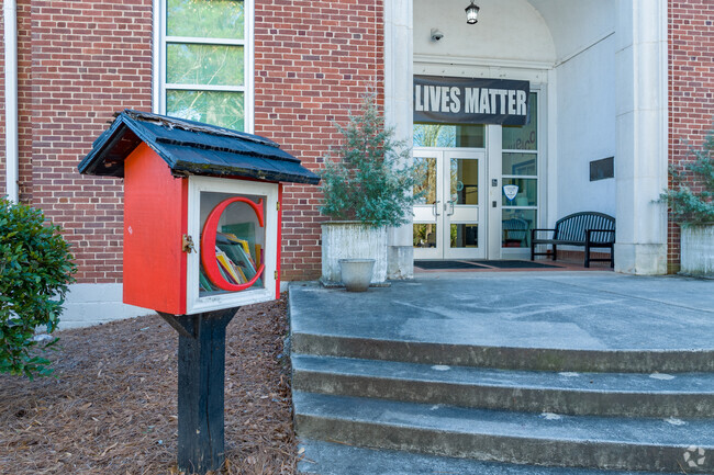 Clairemont Elementary School serves approximately 200 students.