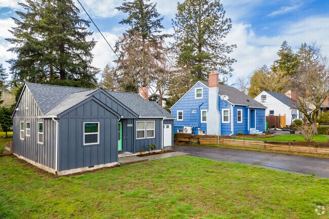 Bungalows and other modest homes are common throughout Madison South, Portland.