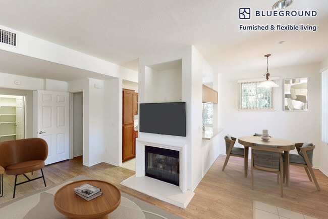 29128 Oak Creek Ln unit FL1-ID10960A, Agoura Hills, CA 91301 - photo 3