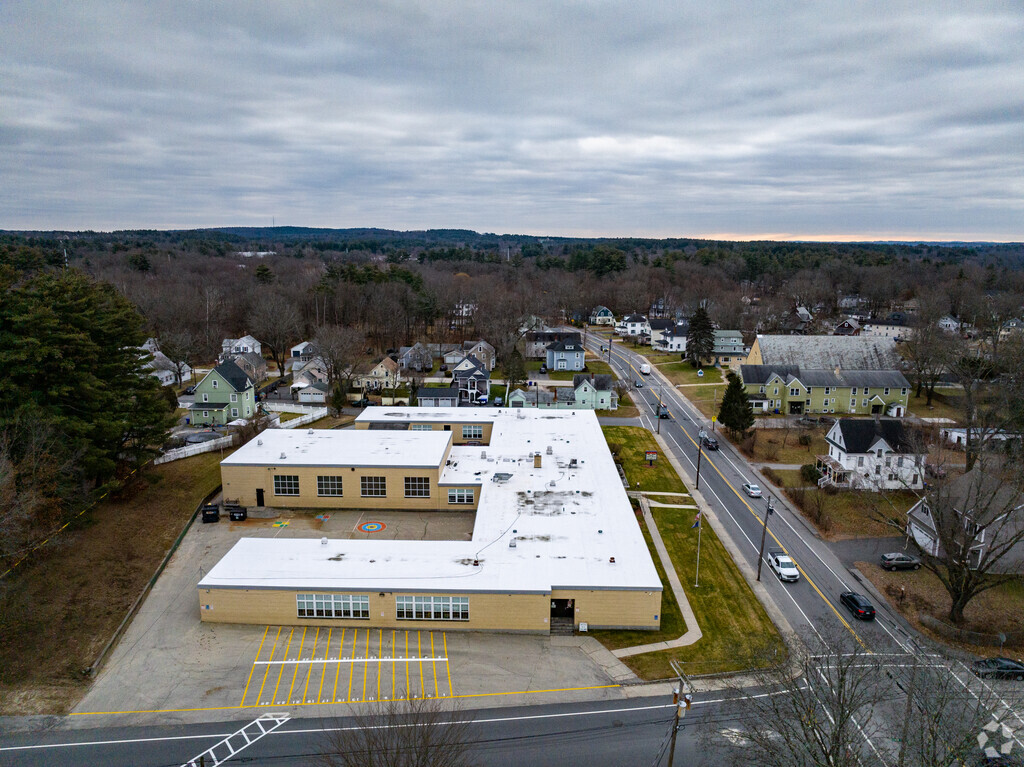 Library Street School is a kindergarten located in the town of Hudson, NH.