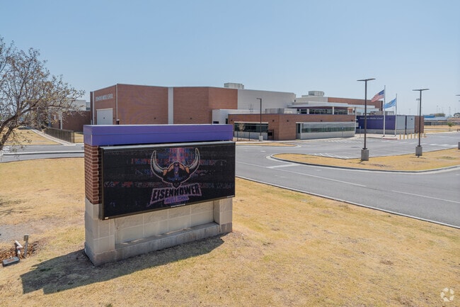 Eisenhower Middle School boasts a student-teacher ratio of 16-1.