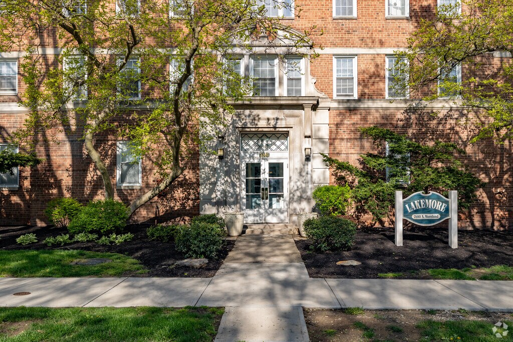 Lakemore 2680 N Moreland Blvd, Cleveland, OH