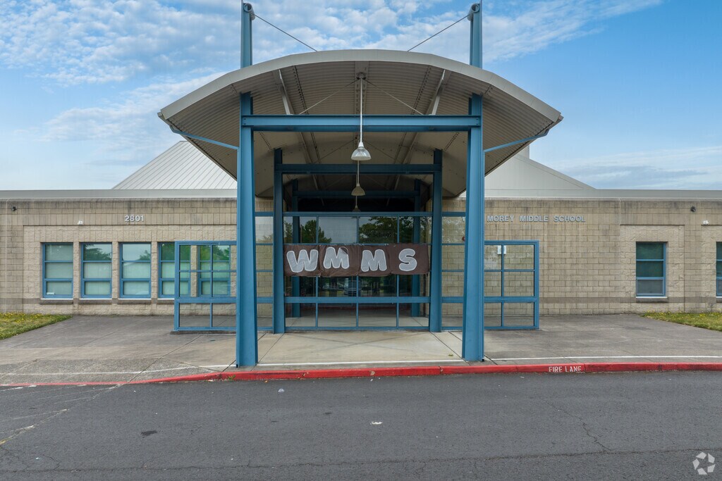 An entrance banner welcomes students to Walt Morey Middle on SW Lucas Ave in Troutdale.