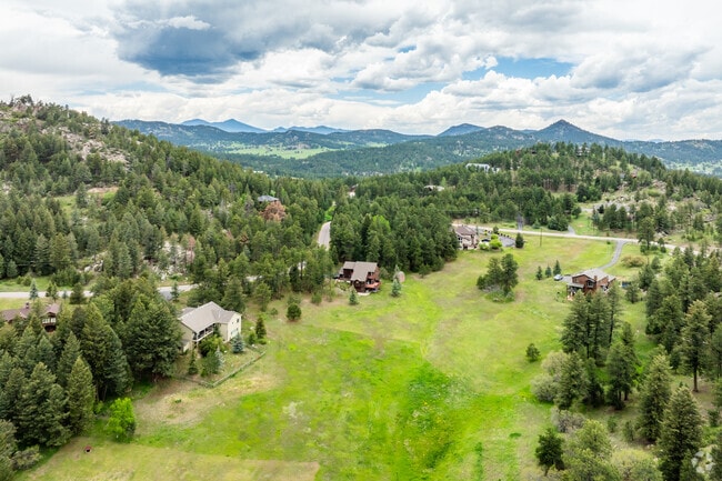 Some homes in Homestead opt for more expansive land in their backyards but still enjoy the scenic views.