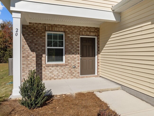 1411 Pond Overlook Dr, Nashville, NC 27856 - photo 2