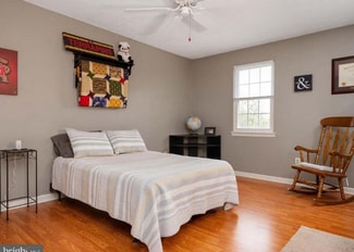 1526 Palm Ct, Pasadena, MD 21122