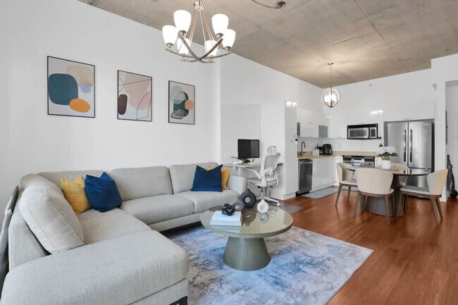 137 NE 2nd Ave unit ID1357349P, Miami, FL 33132 - photo 5