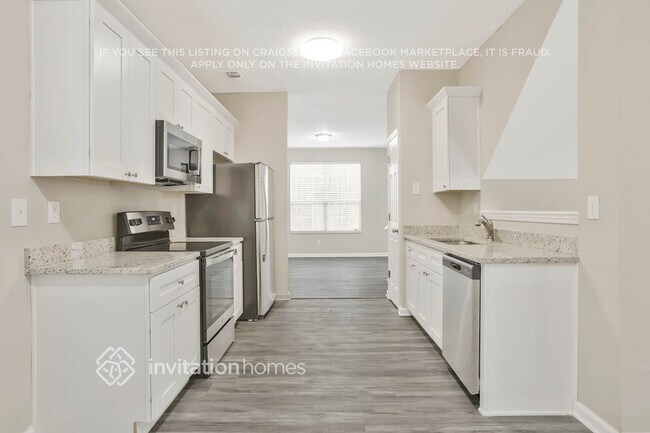 6530 Lake Mill Ct, Lithonia, GA 30038 - photo 4