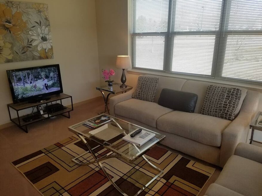 N72W13536 Lund Ln unit ID1073576P, Menomonee Falls, WI 53051 - photo 1