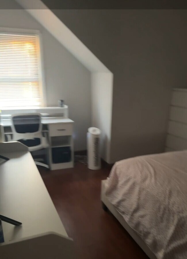 67 Country Village Rd unit 67 CV Rd- 2nd Flr, Jersey City, NJ 07305 - photo 4