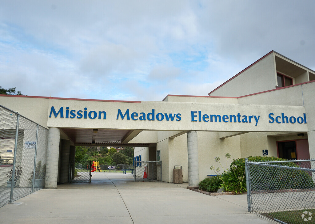 Mission Meadows Elementary School is located in Guajome, Oceanside CA.