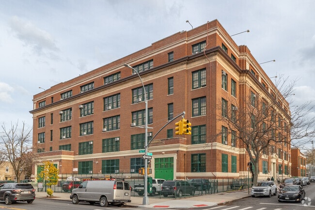 New Utrecht High School is an above-average, public school located in Brooklyn, NY.