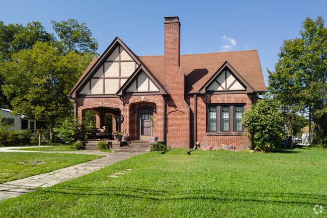 You can find a variety of home styles in Thomasville's Memorial Park including this Craftsman style home.