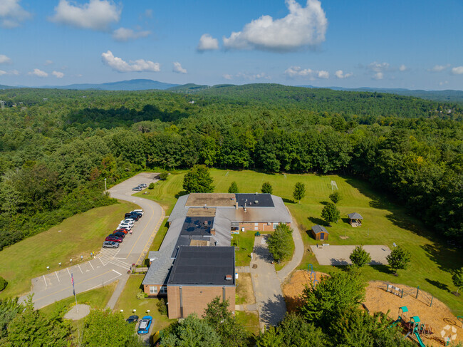 Salisbury Elementary School located in the town of Salisbury, NH serves grades K-5.