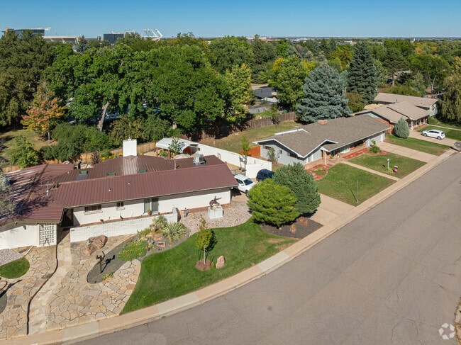 The ranch style homes in Sheely Addition have large front yards.