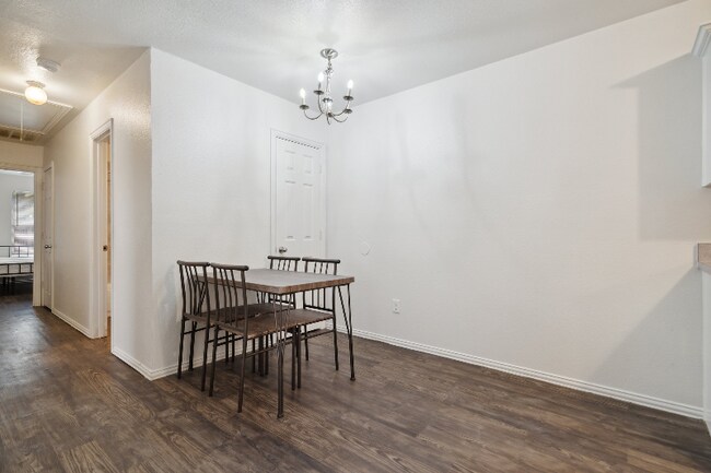 1913 Birdell St unit 1, Fort Worth, TX 76105 - photo 6