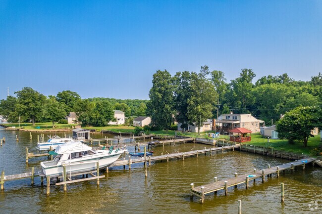 Some Edgewood residents are lucky enough to have waterfront properties with easy boating access.