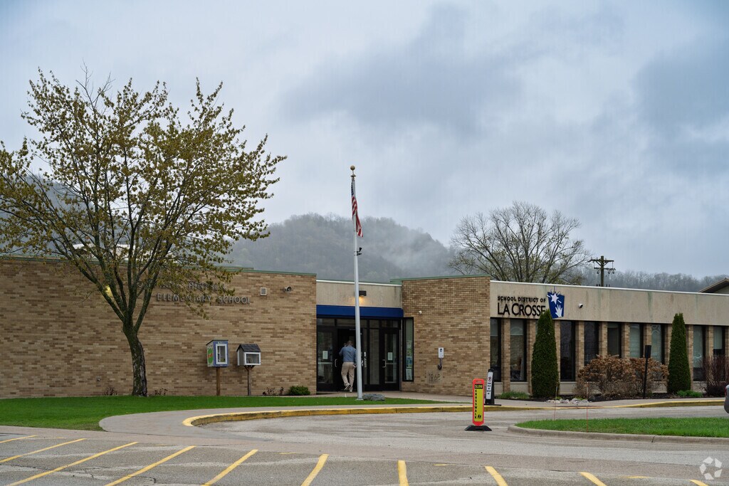 Hintgen Elementary School is part of the La Crosse School District.