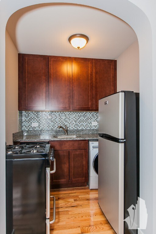560 W Arlington Place unit 512, Chicago, IL 60614 - photo 4