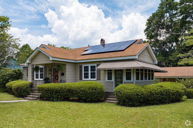 Several homes throughout Victory Heights take advantage of solar power.