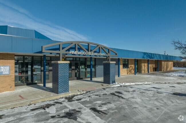 Pinewood Elementary School main entrance.