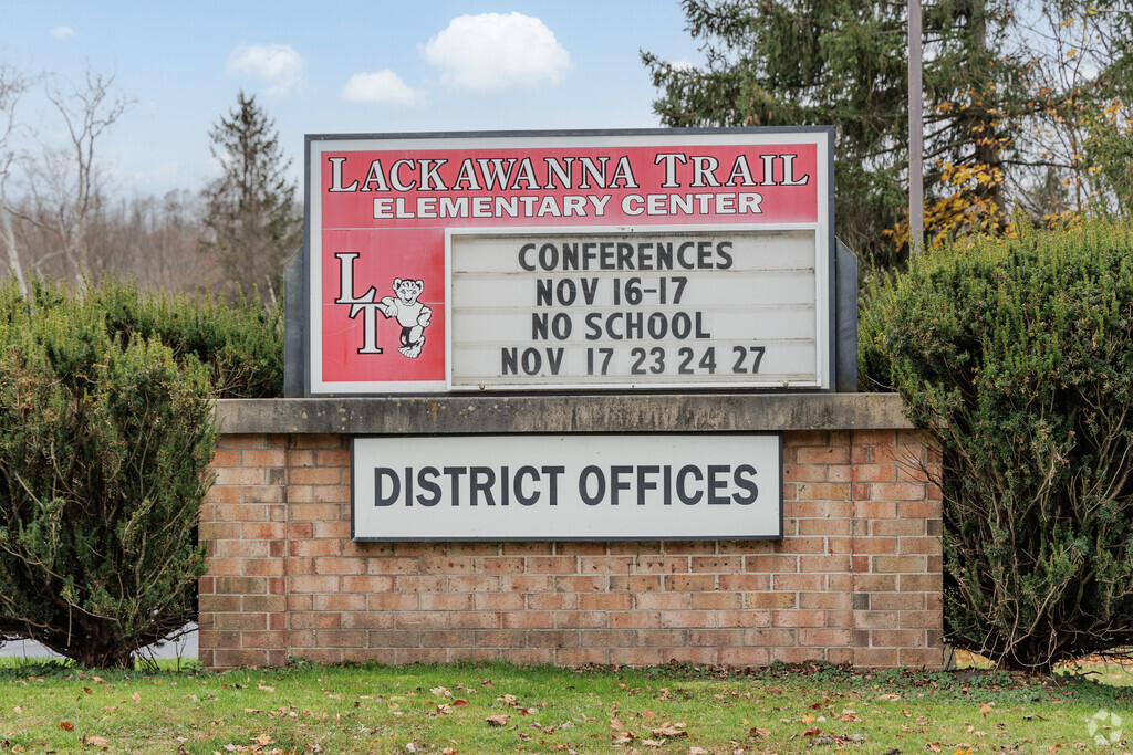 Lackawanna Trail Elementary Center, Rankings & Reviews - Homes.com