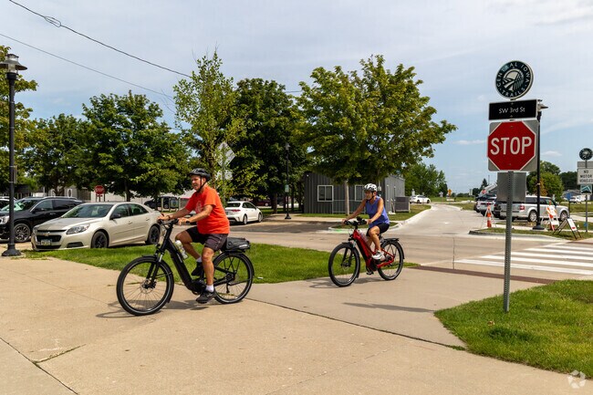 Southwest Ankeny is a bike friendly neighborhood, crisscrossed by bike trails.
