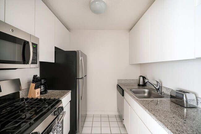 420 E 92nd St unit FL8-ID1251683P, New York, NY 10128 - photo 7