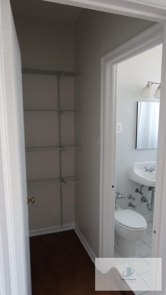 534 W Stratford Place unit 211, Chicago, IL 60657 - photo 4