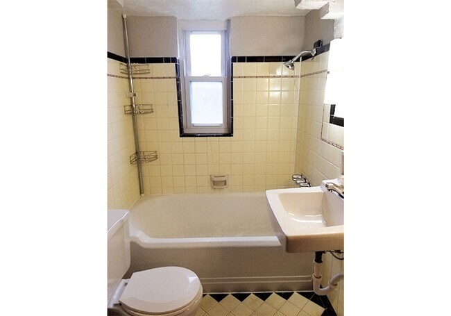 960 Ludlow Ave unit 960-04, Cincinnati, OH 45220 - photo 6