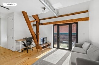 163 N 6th St, Brooklyn, NY 11211