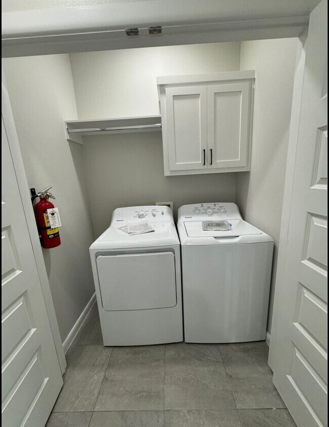 3524 S Dominique Dr unit 3, Pharr, TX 78577 - photo 5