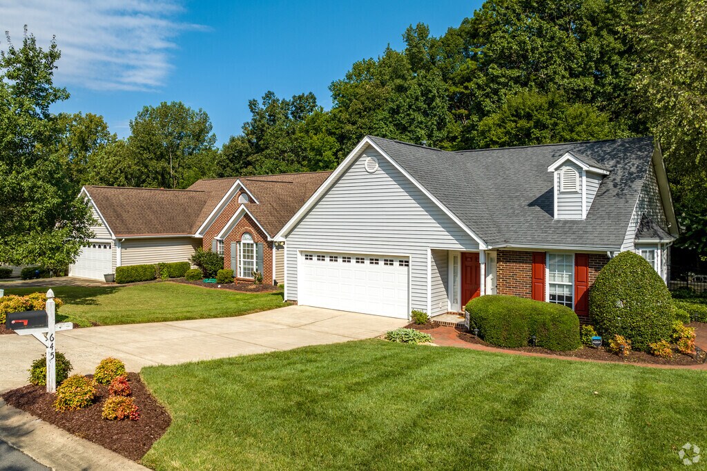 About Sardis Woods Schools, Demographics, Things to Do