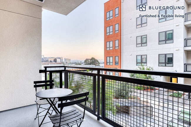 6701 Shellmound St unit FL4-ID1466, Emeryville, CA 94608 - photo 3