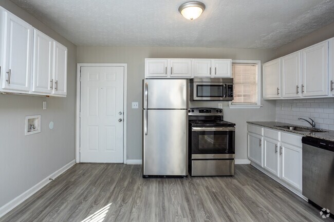 1BR, 1BA - 600SF - Kitchen