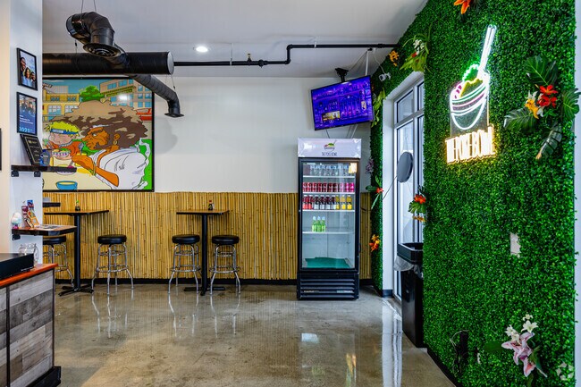 University Avenue Neighborhood was introduced to Hawaiian-inspired food by The Poke Bowl.